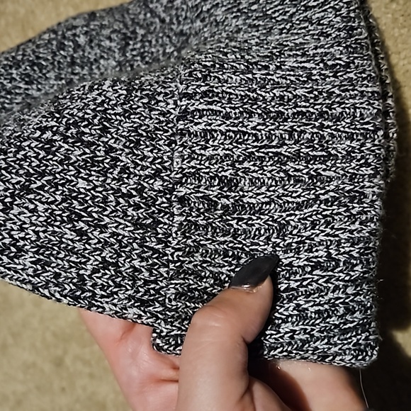 Gray beanie - Picture 2 of 2